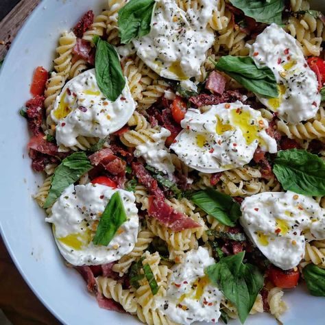 Burrata Pasta Salad, Salad With Burrata, Prosciutto Pasta, Baked Rigatoni, Bbq Sauce Chicken, Pasta Side Dishes, Italian Meats, Pasta Sides, Pasta Primavera