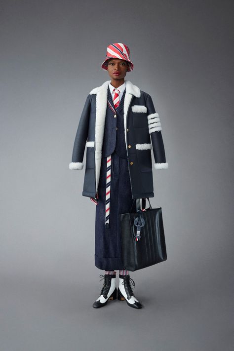 Thom Browne Suit, 2022 Fashion Show, 2022 Fashion, Short Suit, Thom Browne, Pre Fall, Black Tie, Fashion News, High Fashion