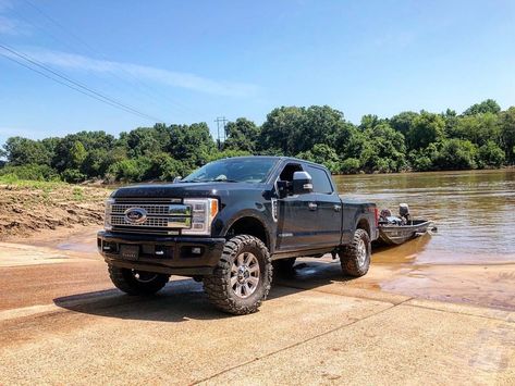 Bubba Truck, Ford Super Duty Trucks, New Ford Mustang, Nice Trucks, Super Duty Trucks, Dream Trucks, Armored Truck, Ford Mustang Shelby Gt500, Powerstroke Diesel