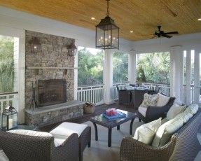 Love that this is understated and wouldn't look out of place if the rest of the house wasn't super pristine. Porch With Fireplace, Seasonal Room, Traditional Porch, Porch Design Ideas, Screened Porch Designs, Porch Fireplace, Pool House Plans, Porch Furniture, House With Porch