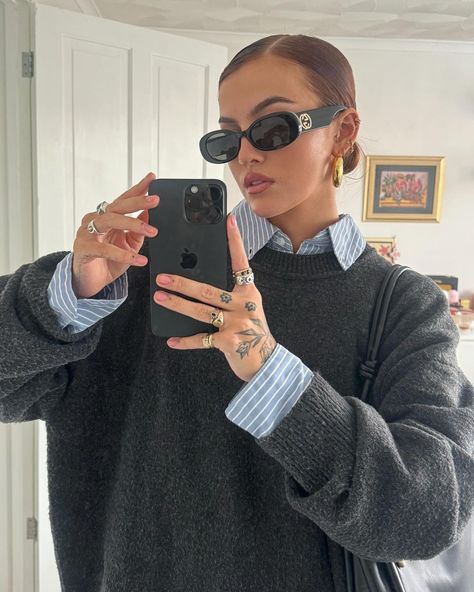 mirror mirror | Instagram Soph Floyd, Sophie Floyd, Winter Fits, Cool Fits, Mirror Mirror, Work Attire, Trendy Fashion, Fashion Inspo, Mirror