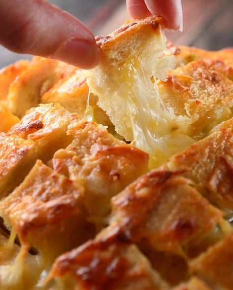 Bread stuffed with hatch chile butter and three different kinds of cheese. AKA the perfect game day snack! Cheese Pull Apart Bread, Hatch Chili Recipes, Cheese Pull Apart, Zucchini Cakes Recipe, Cheese Pull, Bread Pull Apart Recipes, Chile Recipes, Hatch Chile, Cheesy Bread