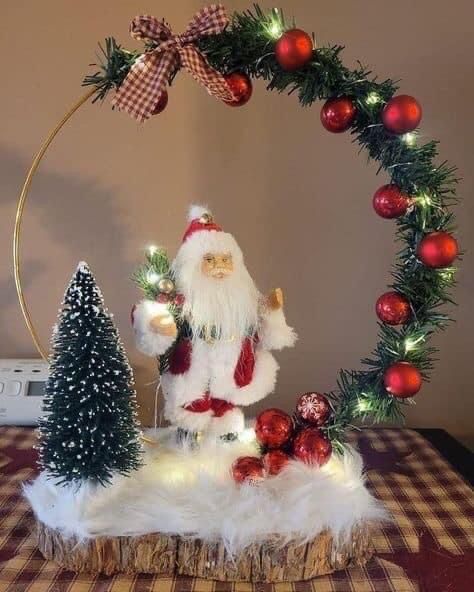 Christmas Centerpieces Cheap, Christmas Decorations Centerpiece, Christmas Centers, Christmas Decorations Diy Crafts, Diy Christmas Ornaments Easy, Creative Christmas Trees, Christmas Centerpieces Diy, Christmas Themes Decorations, Diy Christmas Decorations Easy