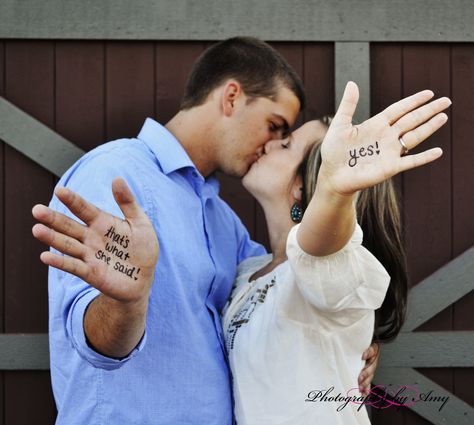 Engagement Photos Funny Goofy, Funny Engagement Photos Humor, Engagement Photos Funny, Funny Engagement Announcement, Silly Engagement Photos, Engaged Announcement, Funny Engagement Photos, Candid Poses, Announcement Photoshoot