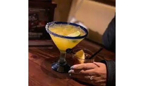 Popular Longhorn Mango Margarita Recipe - Drinks & Foods Perfect Margarita Recipe, Mango Margarita Recipe, Margarita Cocktails, Pizza Cups, Longhorn Steakhouse, Perfect Margarita, Mango Margarita, Solo Cup, Margarita Cocktail