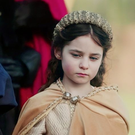 Royal Children Aesthetic, Princess Faceclaims, Young Princess Aesthetic, Billie Gadsdon, Chaning Tatum, The Spanish Princess, Medieval Girl, Gaun Abad Pertengahan, Mary Tudor