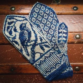 Ravelry: Erica Heusser's Ravelry Store - patterns Motif Knitting, Knitting Increase, Knitting Mittens, Mittens Knitting, Knitting Gifts, Norwegian Knitting, Knitted Mittens Pattern, Knitted Mittens, Sweater Ideas