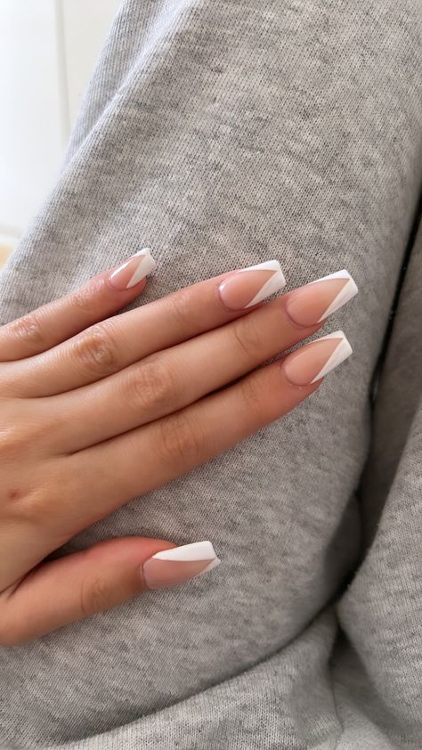 Pink V Tip Nails Short, Diaganol French Tip Nails, Pointed French Tip Nails White, V Shaped Nail Design French Tips, White Triangle French Tip Nails, V French Tip Nails Short, White V Nails, V Shaped Nails, French Tip Nails V Shape