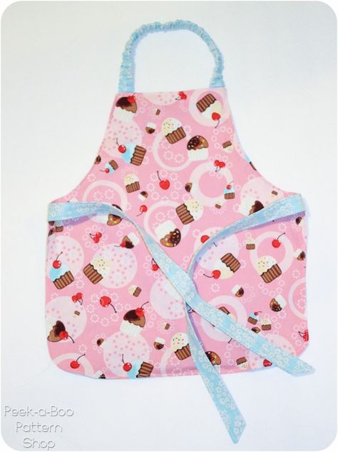 Kids Apron Pattern Free, Childrens Apron Pattern, Free Apron Pattern, Child Apron Pattern, Vintage Apron Pattern, Apron Pattern Free, Apron Kids, Reversible Apron, Apron Tutorial