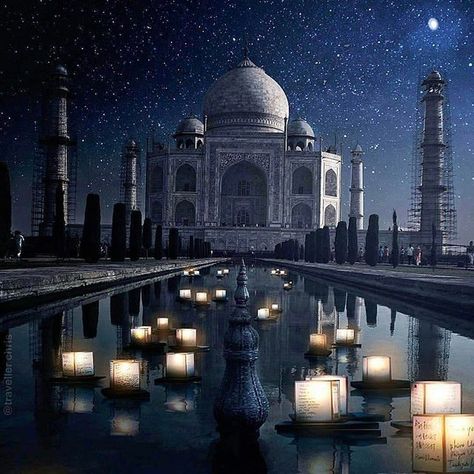 Taj Mahal, India.  Photo by @traveller.chris Tac Mahal, تاج محل, Taj Mahal India, Agra India, Manama, Destination Voyage, Moon And Stars, Islamic Architecture, Incredible India