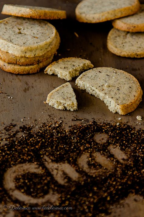 Chai Shortbread cookies recipe. [I'm going to try this even though I'm a little confused on the chai tea leaves, since chai is basically a black tea with spices added. It is not a specific kind of tea leaf called chai. Maybe they mean the whole blend of tea leaves and spices. ] Chai Shortbread, Chai Cookies, Shortbread Cookies Recipe, Different Types Of Tea, Recipes Baking, Shortbread Cookie Recipe, Tea Cookies, Types Of Tea, Tea Leaf