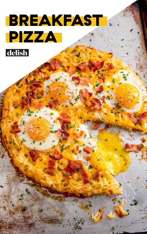 Breakfast Pizza Has A Crispy Hash Brown Crust �Delish Cheesy Breakfast, Pizza Lasagna, Breakfast Pizza Recipe, Pizza Cheese, Crispy Hashbrowns, Hash Brown, Breakfast Pizza, Pizza Recipe, Breakfast Brunch Recipes