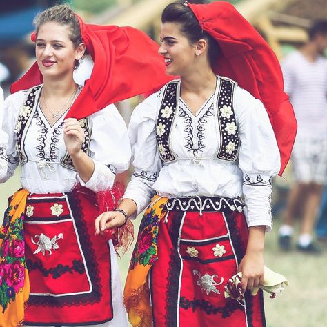 Albanian Traditional Clothing, Albanian Clothes, Albanian Traditional, Albanian Clothing, Albanian Culture, Historical Clothes, Princess Aesthetic, Folk Costume, Traditional Costume