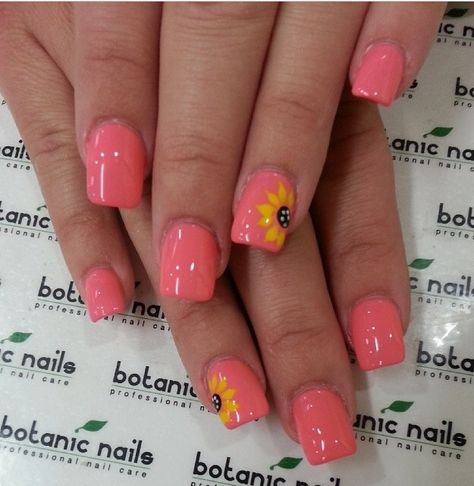 Pink Nails With Sunflower Design, May Nail Art, Late Summer Nail Ideas, Ladybug Nails, Botanic Nails, Sunflower Nail Art, Sunflower Nails, Toe Nail Designs, Spring Nail