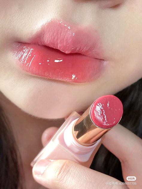 Get Fuller Lips Naturally, Fuller Lips Naturally, Korean Lip Tint, Jelly Lipstick, Fuller Lips, Cute Eye Makeup, Makeup Accesories, Makeup Package, Lip Makeup Tutorial