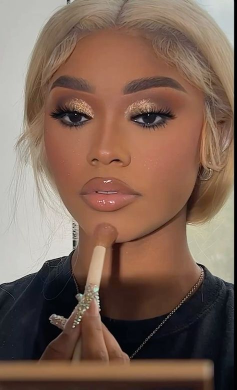 Makeup Black Women Aesthetic, Makeup Looks For 21st Birthday, Prom Makeup For Light Skin, Simple Makeup Ideas For Prom, Natural Makeup Looks For Light Skin, Soft Glam On Black Women, Makeup For Leopard Print Dress, Brown Makeup Looks For Prom, Makeup Ideas For Prom Gold Dress