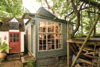 Phillip Pullman, Writing Shed, Shed Blueprints, Shed Of The Year, Painting Writing, Studio Shed, Cheap Sheds, Philip Pullman, Workshop Studio