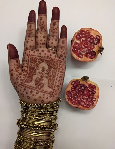 Wedding Henna Designs, Small Henna Designs, Eid Mehndi, South Asian Aesthetic, Traditional Henna, Eid Henna, Pretty Henna Designs, Basic Mehndi Designs, Desi Aesthetic