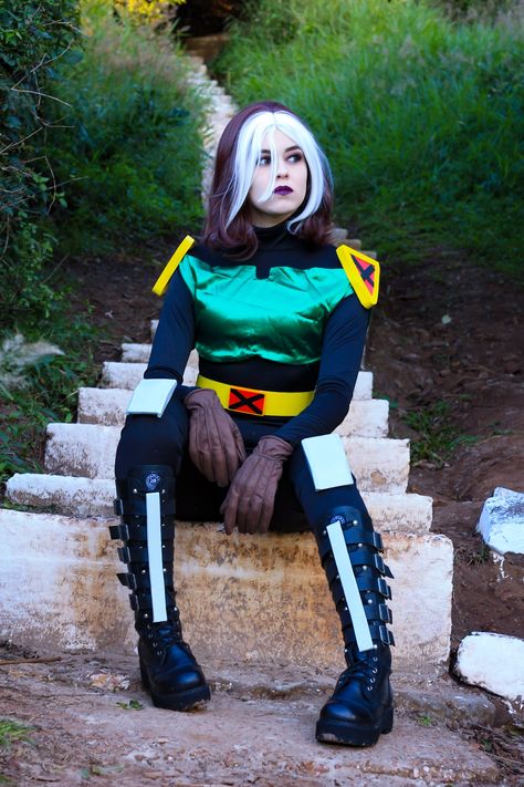 Rogue Cosplay, X-Men Evolution - Marvel Rogue Xmen Evolution Cosplay, X Men Halloween Costumes, Rogue Xmen Costume, X Men Cosplay, X Men Evolution Rogue, Gambit Cosplay, Genderbent Cosplay, Rogue Costume, Cosplay Aesthetic