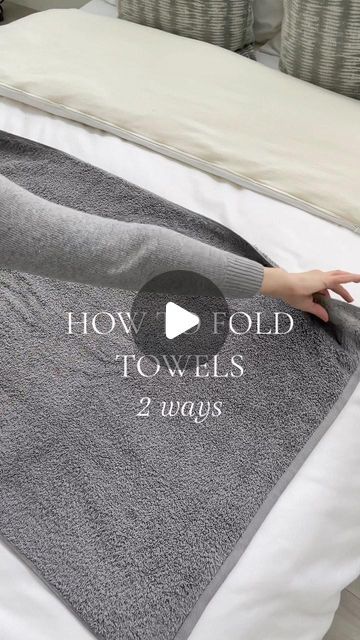 Au Lit on Instagram: "Two easy and beautiful ways to fold your towels. 🧺" Folding Towels Save Space, How To Fold Towels For Display, Fold Towels For Display, Folding Towels Fancy, How To Fold Bath Towels, Folding Bath Towels, How To Roll Bath Towels, Towel Folding Ideas, Fold Towels