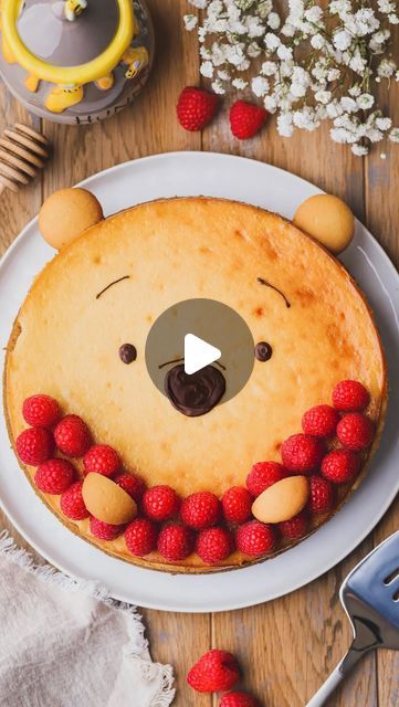 Easy Winnie The Pooh Cake, Winnie Pooh Cake, Cinnamon Graham Cracker Crust, Honey Cheesecake, Creamy Honey, Pooh Cake, Winnie The Pooh Cake, Baked Cheesecake, Food Art For Kids