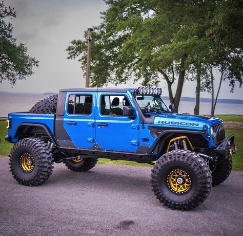 Mercedes 6x6, Mobil Off Road, Custom Vehicles, Badass Jeep, Customised Trucks, Custom Jeep Wrangler, Jeep Mods, Wrangler Jeep, Hummer Cars