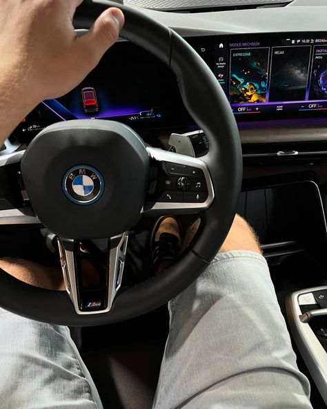 💙 Bmw X2, Dubai International Airport, Bmw Girl, Relaxing Travel, Chauffeur Service, Transport Companies, Dubai Abu Dhabi, Chronograph Watch Men, Car Rental Service