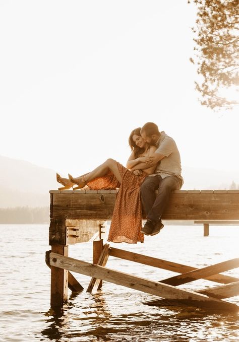 Engagement Photos On The Lake, Engagement Photos Outfits Lake, Donner Lake Engagement Photos, Lake Dock Engagement Pictures, Kayak Engagement Photos, Dock Couples Photoshoot, Couples Photos By Lake, Lake Tahoe Family Pictures, Engagement Photos Near Water