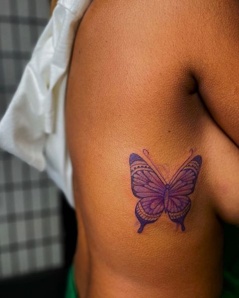 Girl Thigh Tattoos, Purple Tattoos, Girl Neck Tattoos, Pretty Hand Tattoos, Black Girls With Tattoos, Pretty Tattoos For Women, Tattoos For Black Skin, Leg Tattoos Women, Dope Tattoos For Women