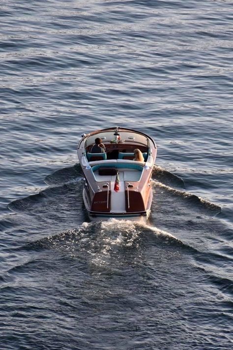 Speed Boat Photoshoot, Boat Photoshoot, Boat Photography, Riva Boat, Wood Boats, Full Throttle, Classic Boats, Classic Boots, Motor Boats