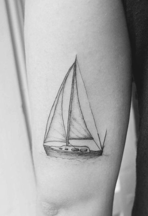 Feminine Boat Tattoo, Boats Tattoo, Drew Tattoo, Rebecca Tattoo, Sailing Tattoo, Indian Skull Tattoos, Tattoo Perna, Sailboat Tattoo, Boat Tattoo