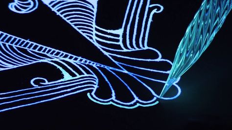 Artist Creates a Mesmerizing Glow in the Dark Drawing Using a Glass Pen and UV Ink Glass Pen Drawing, Peter Draws, Glow Tattoo, Glass Pen, Diy Glow, White Ink Tattoo, Invisible Ink, Dark Ink, Dark Tattoo