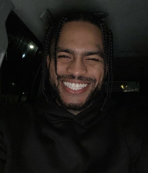 Dave East Instagram, David East, Chris Brown Videos, Dave East, Black Truck, American Rappers, White Men, Chris Brown, Long Live