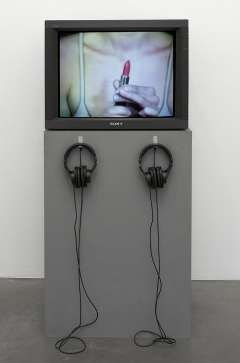 Tv Installation, Art Terms, Artistic Installation, Video Installation, Tate Modern, Mirror Art, Exhibition Design, Art Exhibition, Medium Art