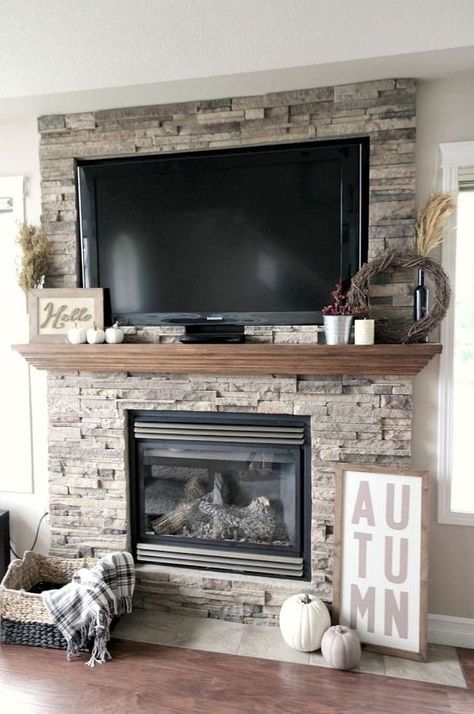 Ideas for Decorating Around a TV Over the Fireplace Mantel, stone mantel with decor via Love Create Celebrate Dream House Living Room, Entertainment Center Decor, Fireplace Remodel, Ideas Hogar, Trendy Living Rooms, Home Fireplace, Fireplace Makeover, Living Room Remodel, Living Room Flooring