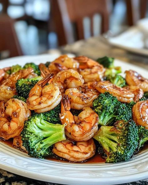 Shrimp and Broccoli Stir-Fry | Fry Shrimp Recipes, Stir Fry Shrimp, Fry Shrimp, Stir Fry Shrimp Recipes, Steak And Broccoli, Shrimp And Broccoli, Shrimp Dinner, Quick Dishes, Large Shrimp