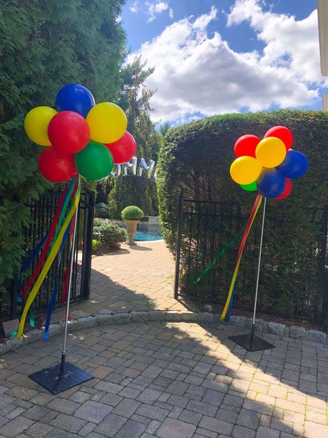 First Birthdays - Balloon Topiary Arrangement for Birthday Entrance Decor - - beautiful personalized party decor inspiration - Make your child’s first birthday party memorable with some of our wonderful décor. Some of our popular themes include: Sesame Street, safari and circus. - Birthday Outdoor Decorations, Balloon Entrance Decor, Birthday Entrance Decor, Simple Event Decor, Party Entrance Decoration, Birthday Entrance, Outdoor Kids Party, Sports Day Decoration, Outdoor Events Decor