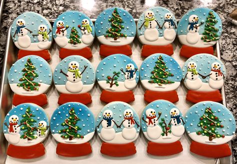 Snow Globe Sugar Cookies Decorated, Snow Globe Christmas Cookies, Snowglobe Sugar Cookies, Snowglobe Cookies Decorated, Snow Globe Cookies Decorated, Snowglobe Cookies Christmas, Snow Globe Sugar Cookies, Snow Globe Cookies, Snow Globe Cookie