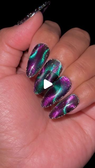 Daily Charme Official on Instagram: "Did you see the Aurora Borealis last week? We didn’t so we painted them on our nails 🌌✨💫 Comment “BOREALIS” for everything you need to recreate this look!   Save and share for fun summer nails!  ✨ ✨ ✨  #cateyenails #velvetnails #magneticnails #colorshiftingnails #chameleonnails #charmegel #dailycharme #diynails #gelnails #nailtutorial #nailart #nailinspo #celestialnails #galaxynails #celestial #auroraborealis" Aurora Borealis Nails, Northern Lights Nails, Express Nails, Chameleon Nails, Fun Summer Nails, Aurora Nails, Velvet Nails, G Nails, The Aurora Borealis