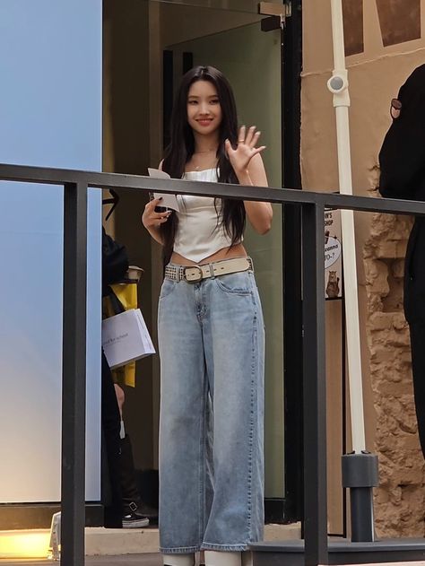 G-idle Soyeon, Store Opening, Too Cool For School, Pop Up Store, Kpop Outfits, G I Dle, School Outfits, Pop Group, South Korean Girls