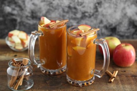 Spice Apple Cider, Spiced Apple Cider Recipe, Apple Cider Drink, Apple Cider Recipe, Fall Cocktails Recipes, Spiced Apple Cider, Cider Recipe, Hot Cider, Oktoberfest Party