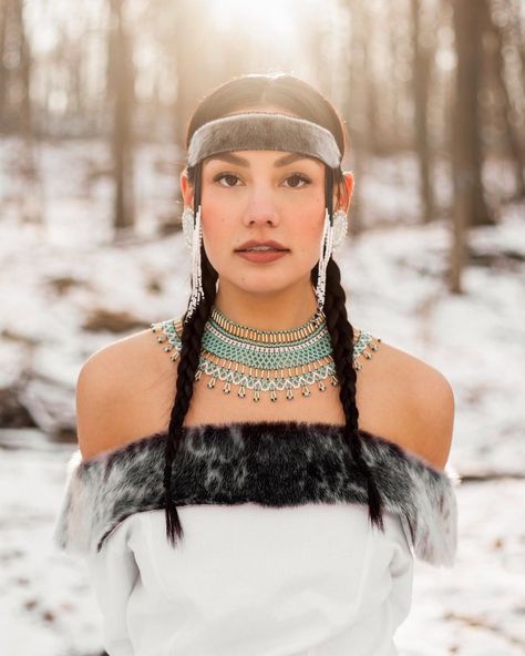 Shina Nova (@shinanova) • Instagram photos and videos Native American Style Outfits, Inuit People, Native American Wisdom, Indigenous Americans, Native Style, Women Names, Native American Fashion, American Beauty, Classy And Fabulous