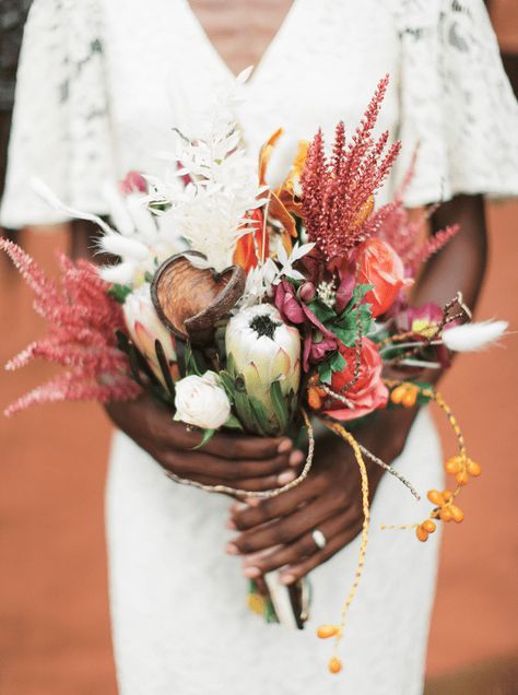 Floral Bouquet Wedding, Dried Floral Bouquet, African Inspired Wedding, Floral Bouquets Wedding, Bush Wedding, Safari Wedding, Sunflower Wedding Bouquet, South African Weddings, African Theme