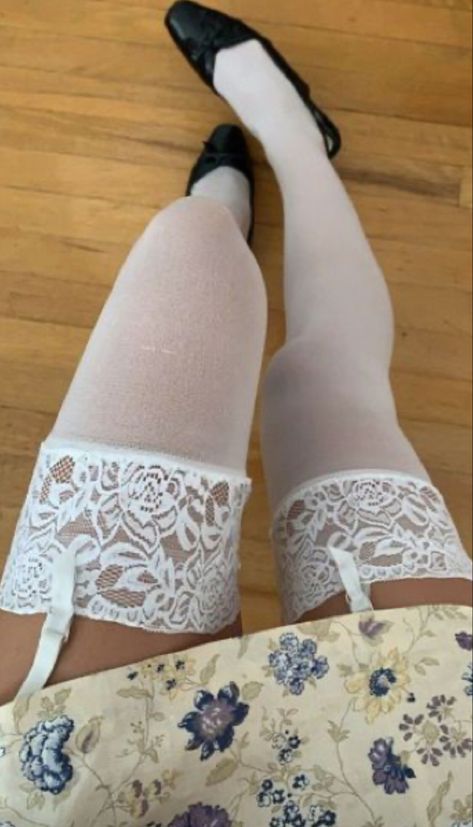 Legs Aesthetic, Hyacinth Bridgerton, Bridgerton Series, Dress With Stockings, Stocking Tops, Julia Quinn, Stocking Tights, Thigh High Stockings, Women Legs