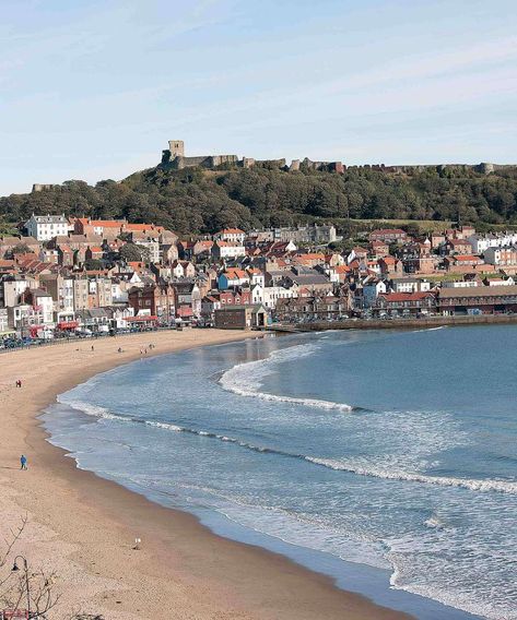 Whitby Aesthetic, Clara Aesthetic, Uk Beaches Aesthetic, Cornwall Villages, Scarborough Castle, Scarborough England, Hillsborough Castle, Scarborough Beach, Scarborough Fair