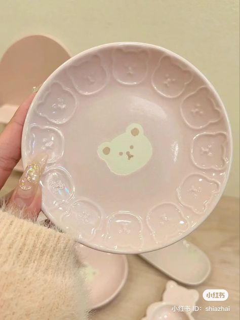 Kawaii Pottery, Piring Aesthetic, Cute Plates, Ceramic Cafe, Cute Furniture, Candy Girl, Butterfly Crafts, Pottery Crafts, Diy Pottery