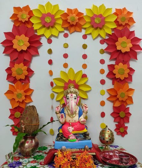 Diwali Decorations At Home Mandir, Floral Decoration Ideas, Ganesha Decoration Ideas, Bappa Decoration, Eco Friendly Ganpati Decoration, Ganpati Decoration Theme, Ganesh Chaturthi Decoration, Ganpati Bappa Morya, Ganpati Festival