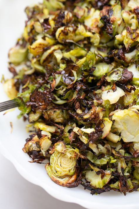 Shaved Crispy Brussel Sprouts - Perry’s Plate Best Thanksgiving Sides, Healthy Thanksgiving Sides, Shredded Brussels Sprouts, Shaved Brussel Sprouts, Crispy Brussel Sprouts, Roasted Sprouts, Sheet Pan Dinners Chicken, Shredded Brussel Sprouts, Roasted Butternut Squash Soup