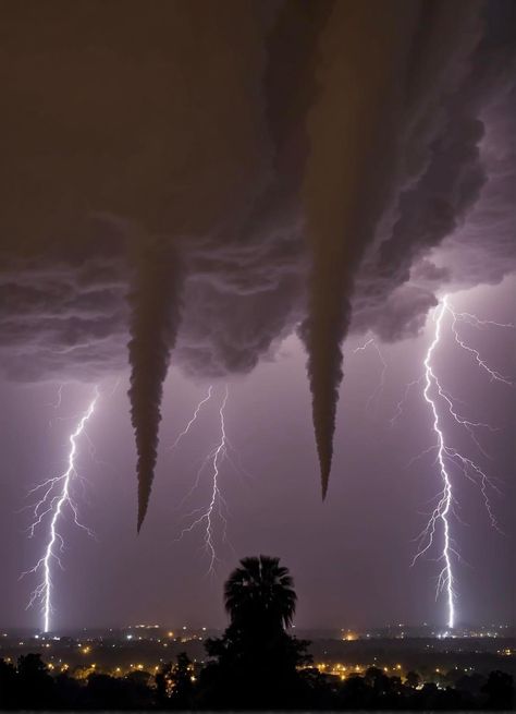 Extreme Weather Aesthetic, Tornado With Lightning, Tornado Aesthetic Wallpaper, Tornado And Lightning, Tornado Photography, Meteorology Aesthetic, Tornado Aesthetic, Storm Aesthetic, Air Band