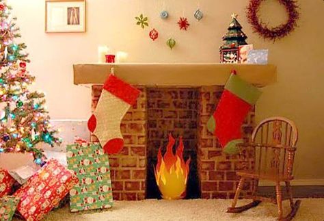 Decorazioni di Natale: come costruire un bellissimo camino con gli scatoloni di cartone (FOTO e VIDEO) Fake Fireplace Diy, Mantel Wall Decor, Faux Foyer, Diy Christmas Fireplace, Church Christmas Party, Cardboard Fireplace, Fake Fireplace, The Whoot, Cardboard Toys